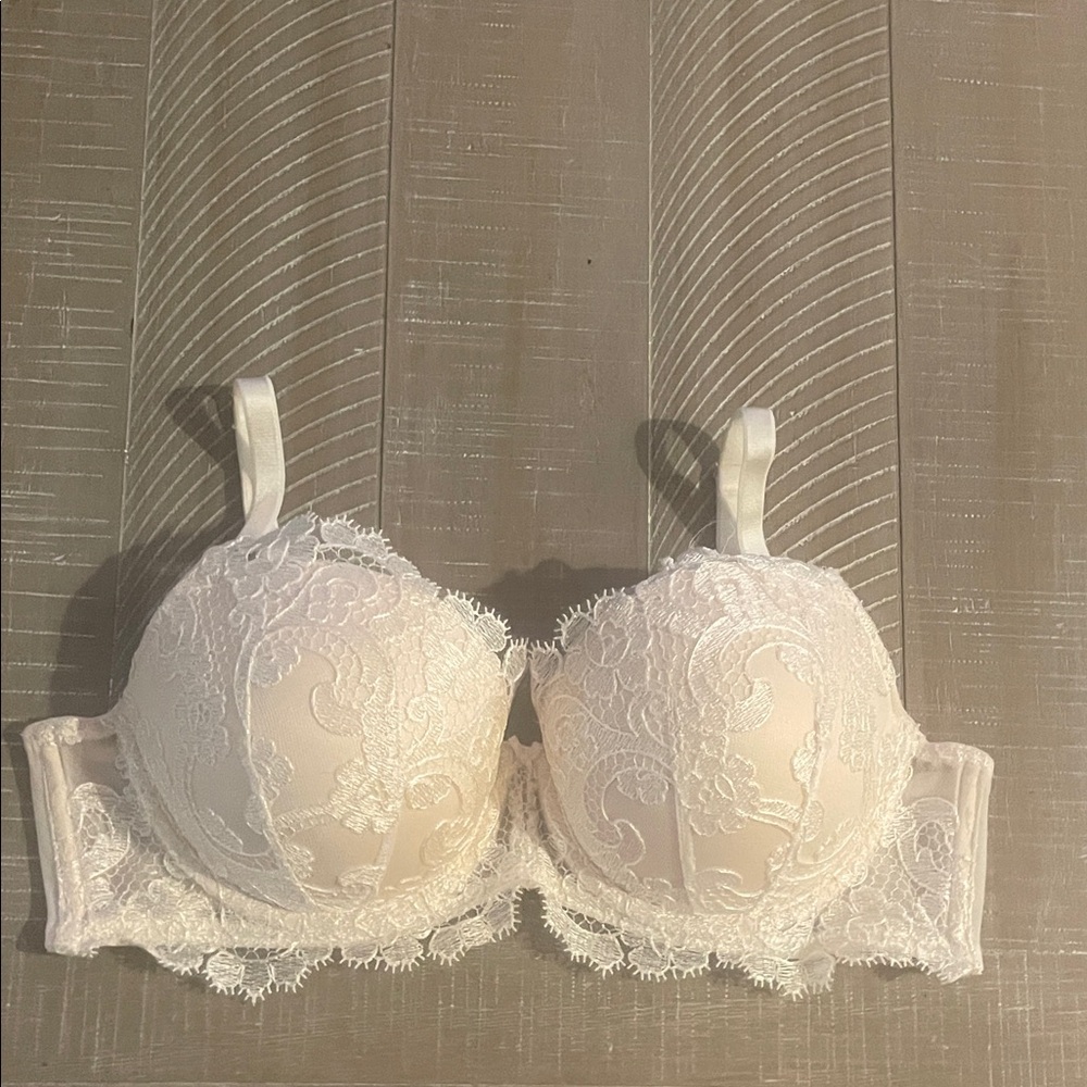 Victoria's Secret Ivory Lace Demi Bra